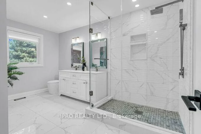 6, Mcfadden, Heart Lake East, Brampton