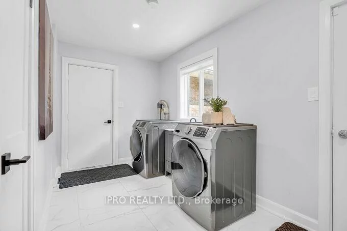 6, Mcfadden, Heart Lake East, Brampton