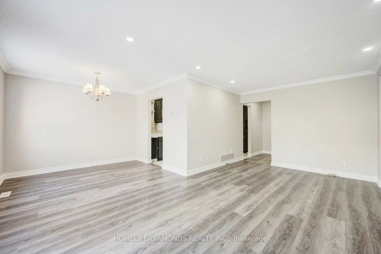 79, Ecclestone, Brampton West, Brampton