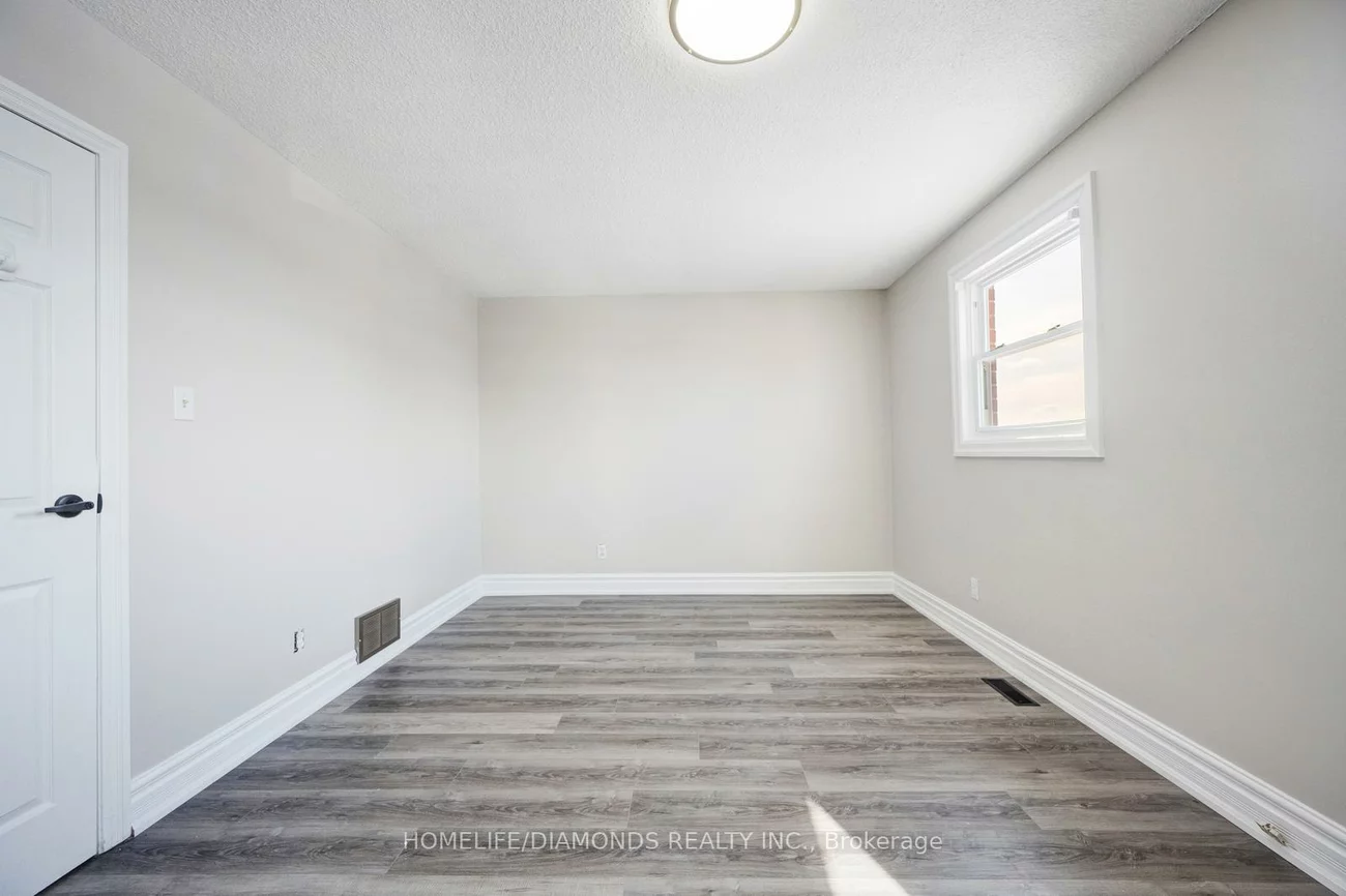 79, Ecclestone, Brampton West, Brampton