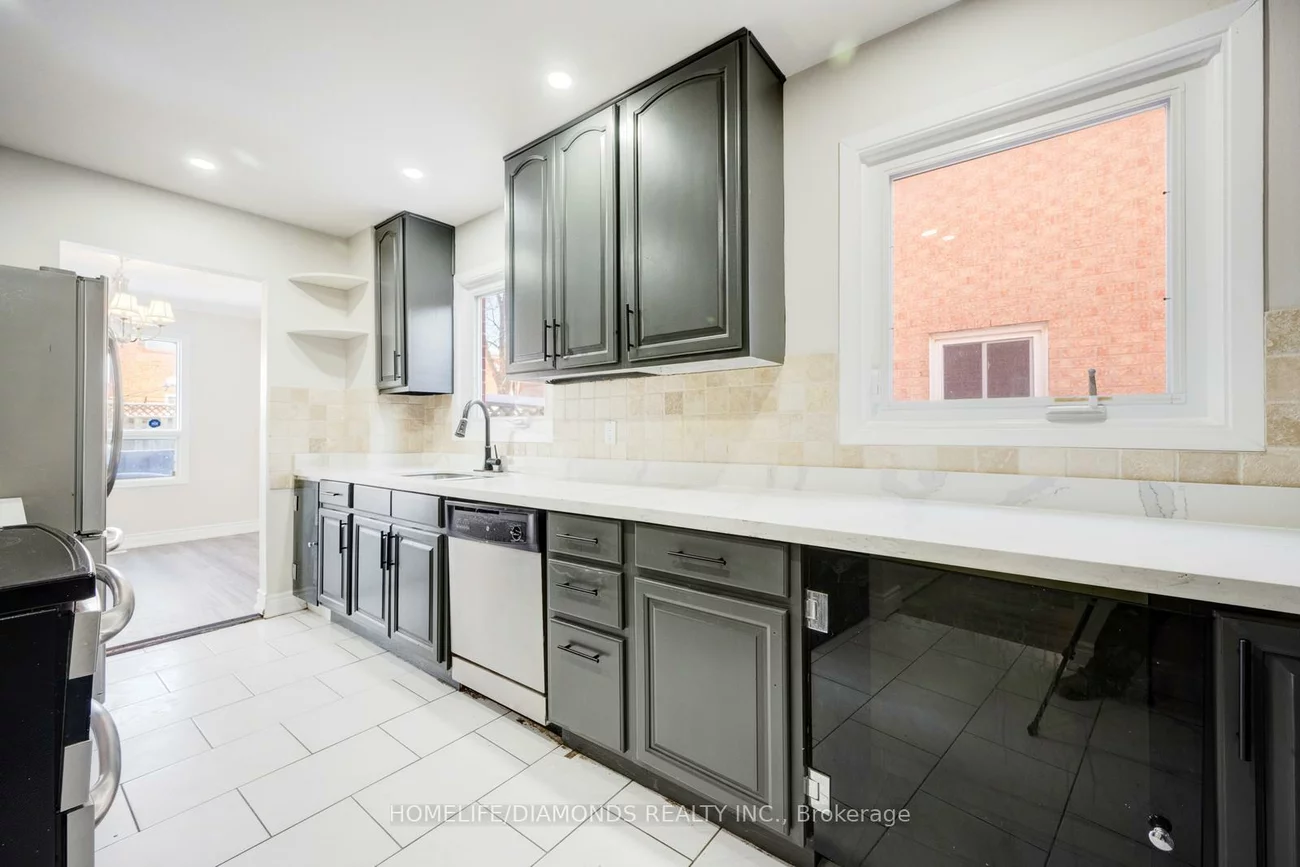 79, Ecclestone, Brampton West, Brampton