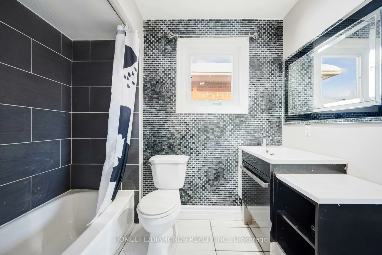 79, Ecclestone, Brampton West, Brampton