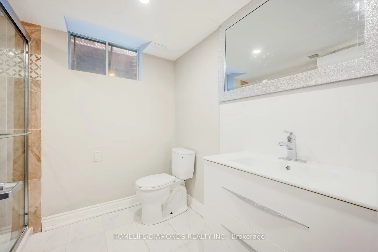 79, Ecclestone, Brampton West, Brampton