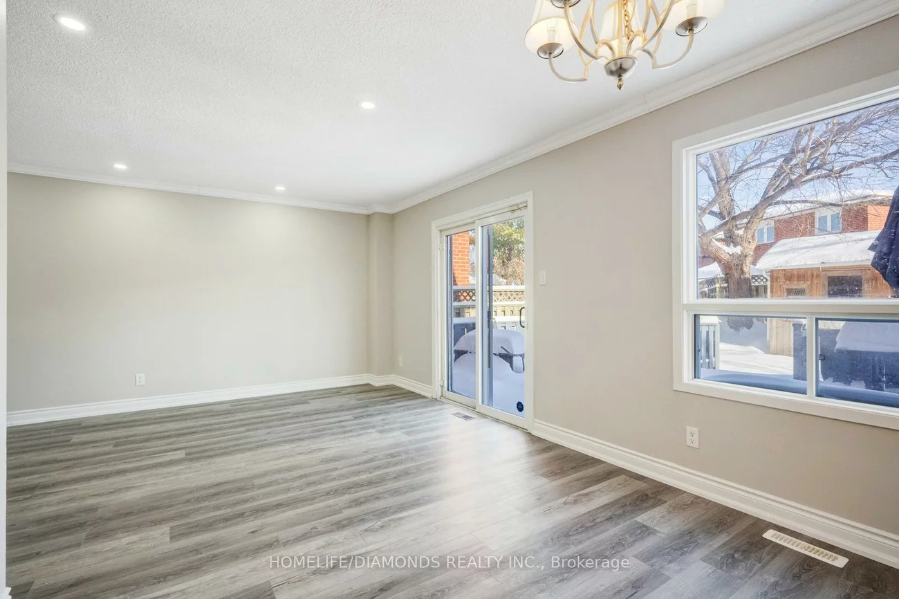79, Ecclestone, Brampton West, Brampton