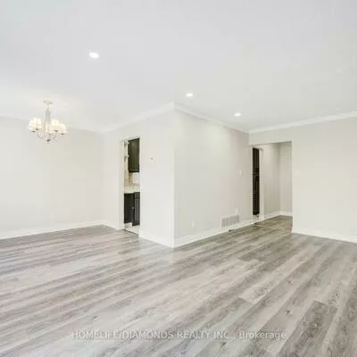 79, Ecclestone, Brampton West, Brampton