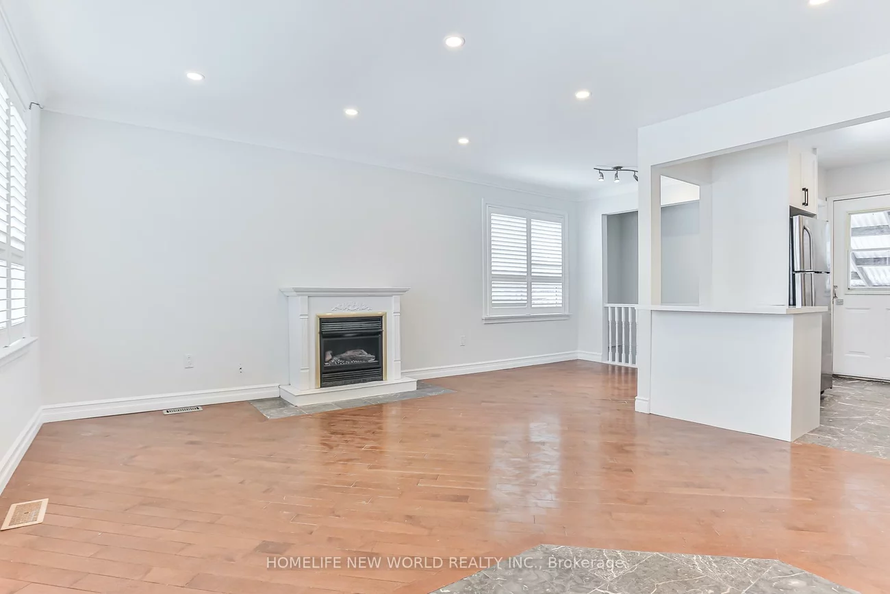 3, Erlesmere, Brampton East, Brampton