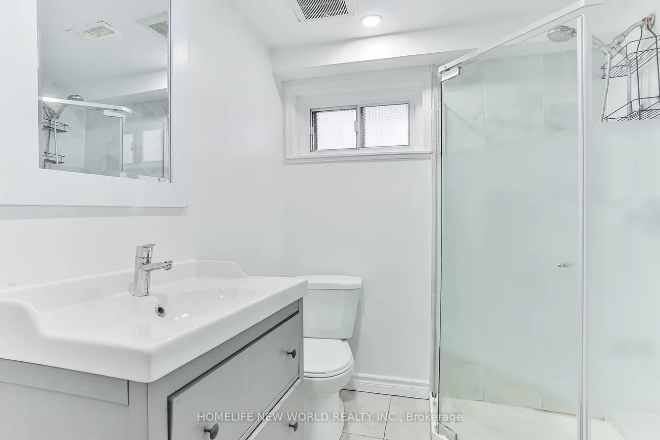 3, Erlesmere, Brampton East, Brampton