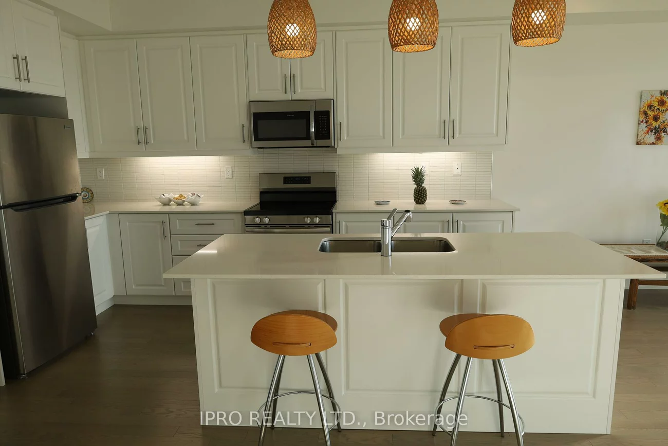 102, BERMONDSEY, Bram West, Brampton