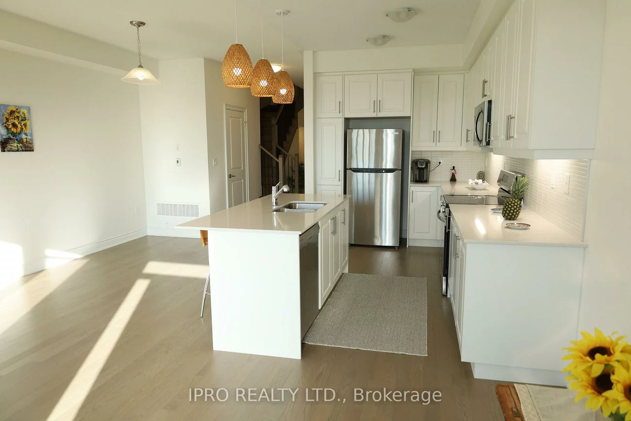 102, BERMONDSEY, Bram West, Brampton