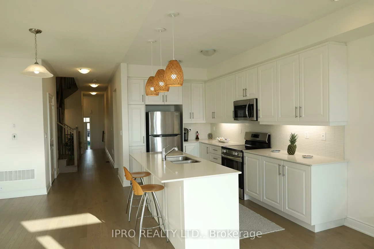 102, BERMONDSEY, Bram West, Brampton