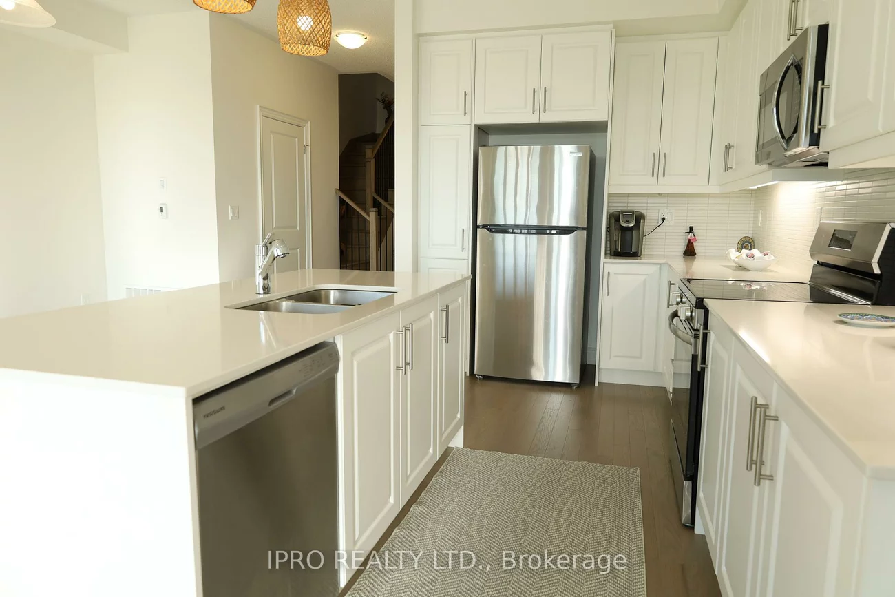 102, BERMONDSEY, Bram West, Brampton