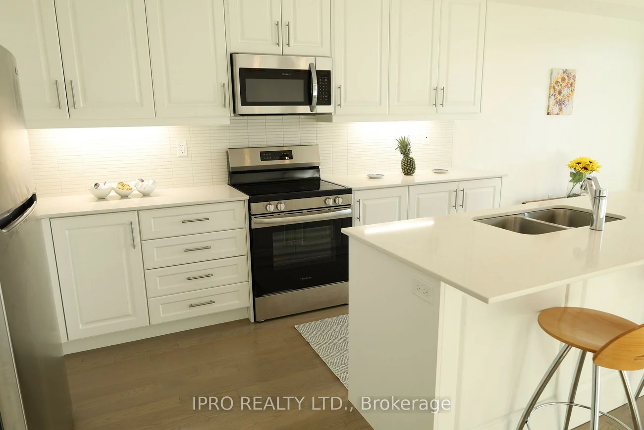 102, BERMONDSEY, Bram West, Brampton