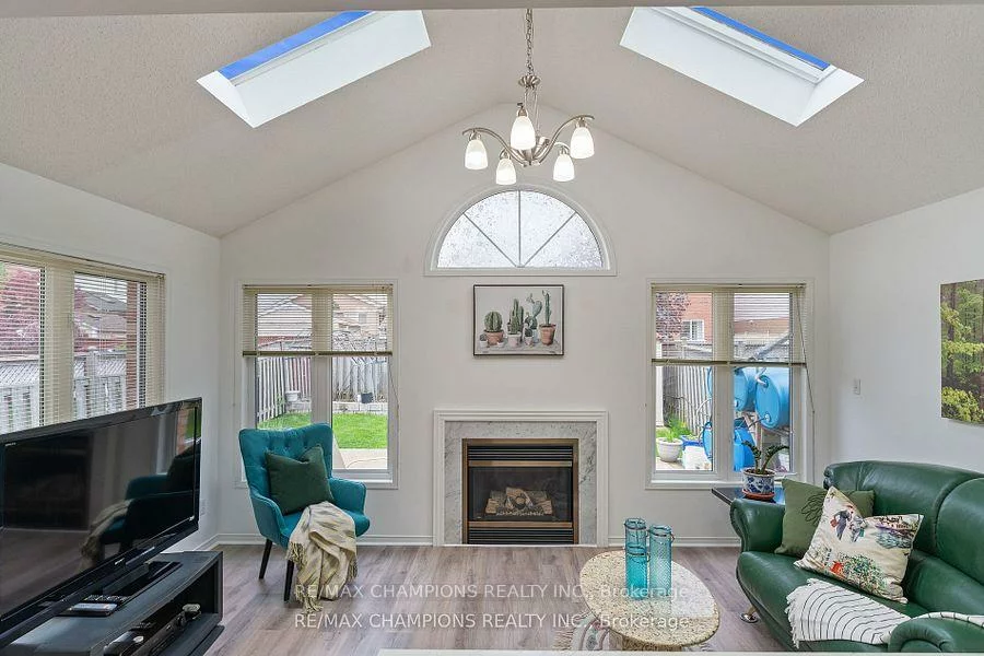 30, Larkspur, Sandringham-Wellington, Brampton
