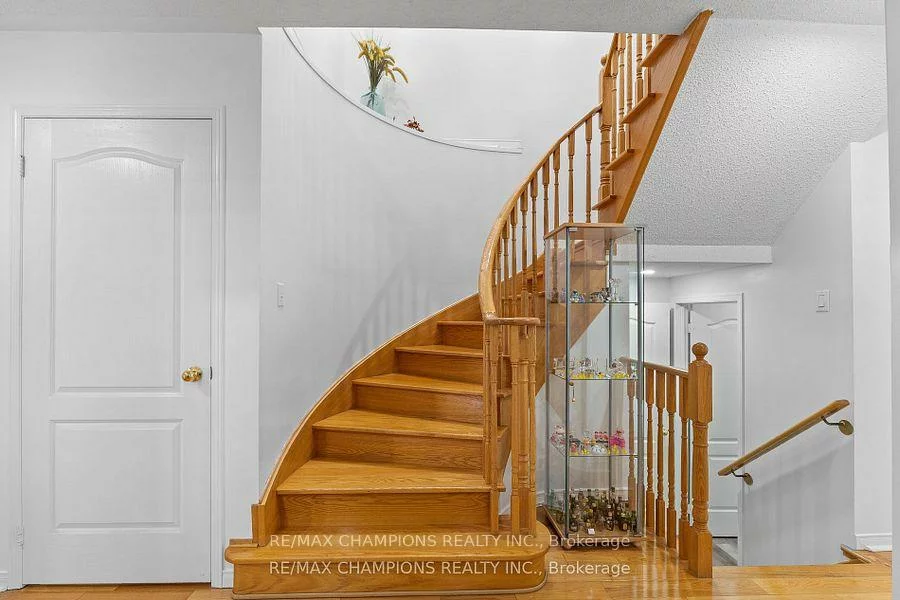 30, Larkspur, Sandringham-Wellington, Brampton