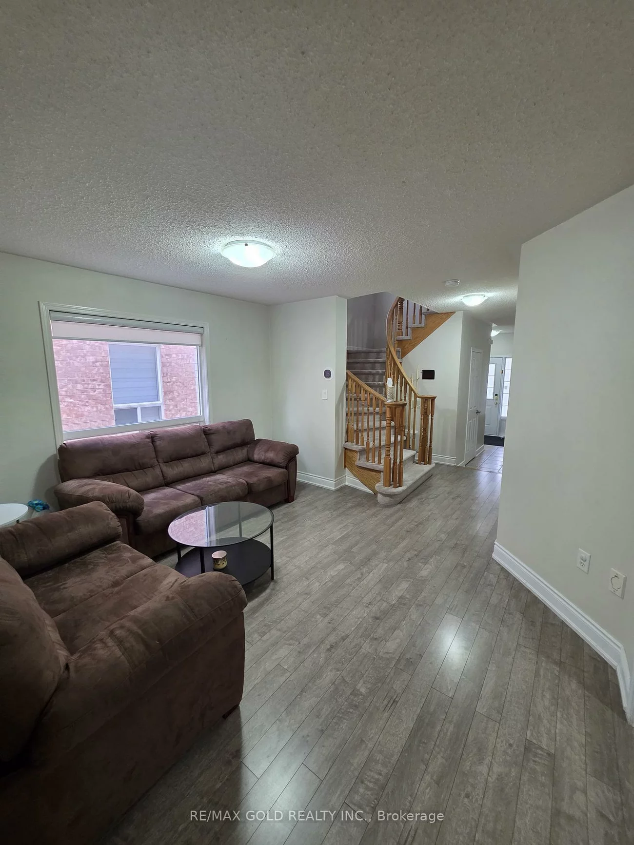 42, Zimmer, Gore Industrial North, Brampton