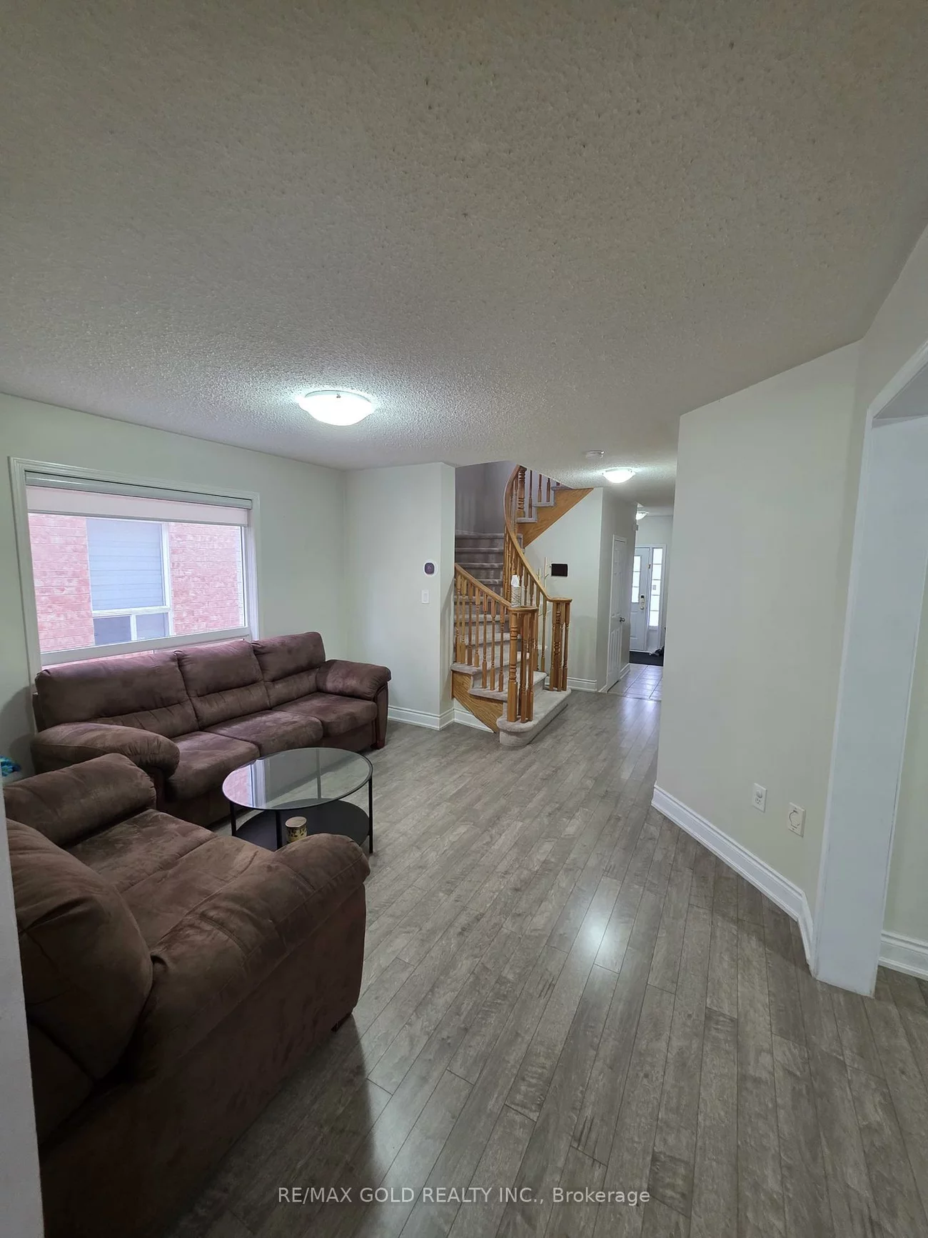 42, Zimmer, Gore Industrial North, Brampton