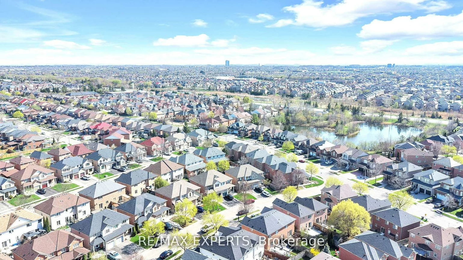 13, Stable, Northwest Sandalwood Parkway, Brampton
