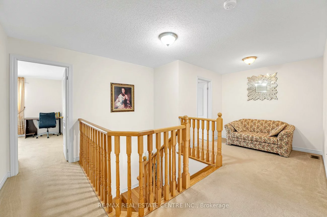 18, Kawana, Bram West, Brampton