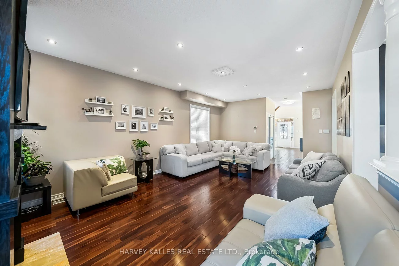 36, Boundbrook, Northwest Sandalwood Parkway, Brampton