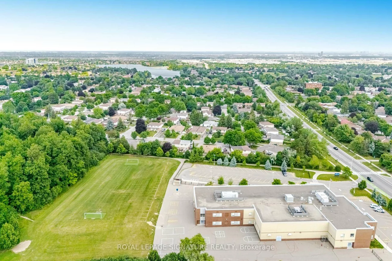 71, Mandarin, Central Park, Brampton