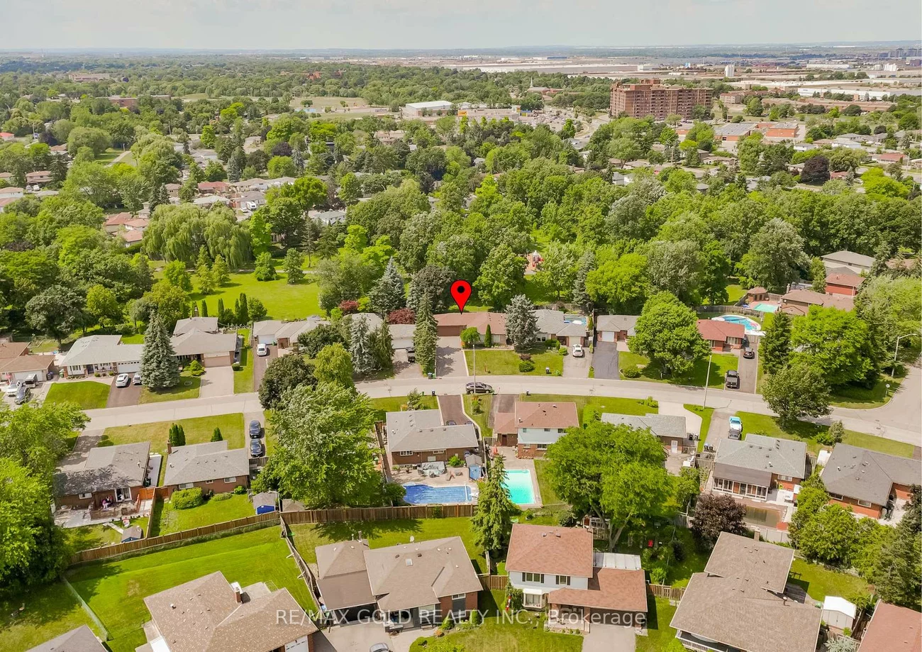 29, Devonshire, Southgate, Brampton