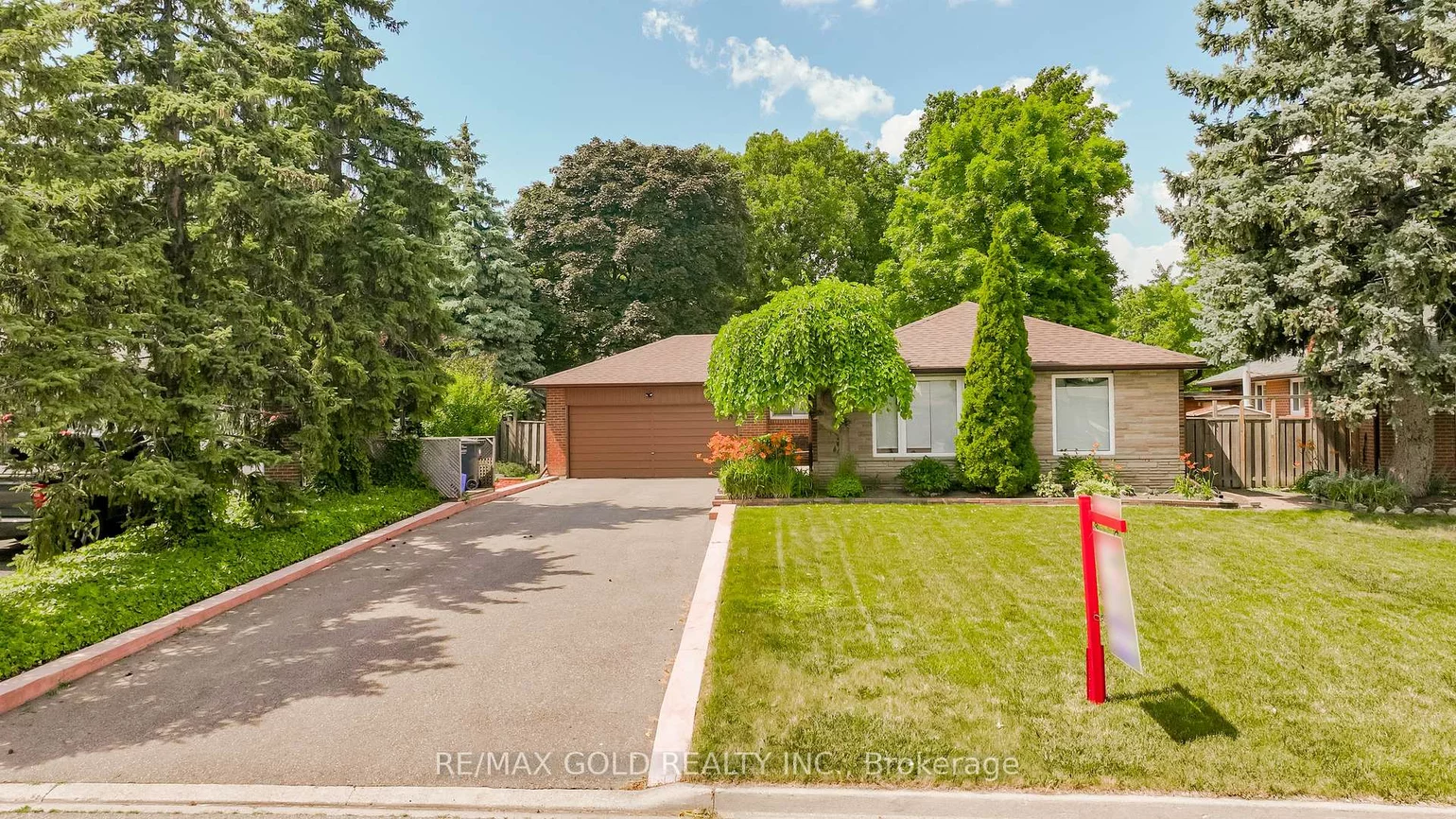 29, Devonshire, Southgate, Brampton