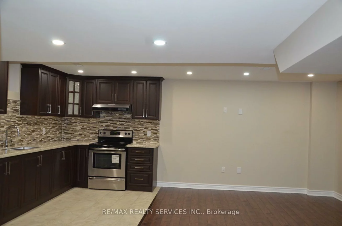 9, Beechmont, Credit Valley, Brampton
