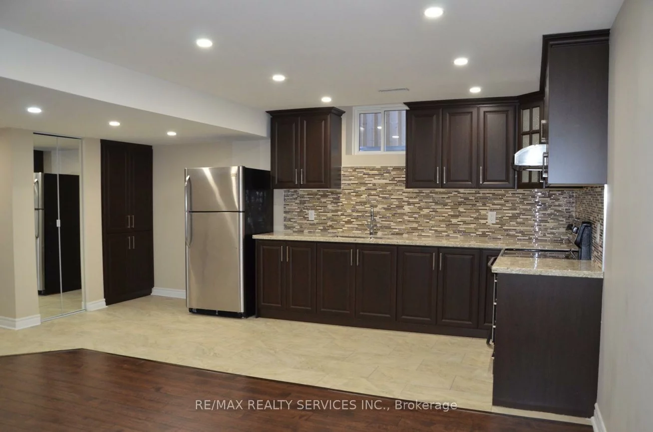 9, Beechmont, Credit Valley, Brampton