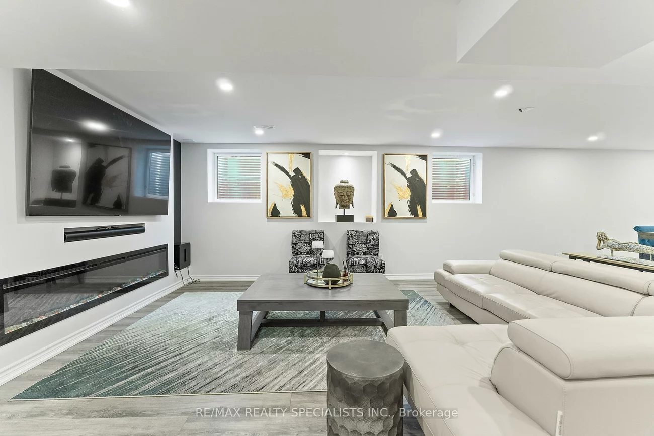 21, Lauderhill, Vales of Castlemore North, Brampton