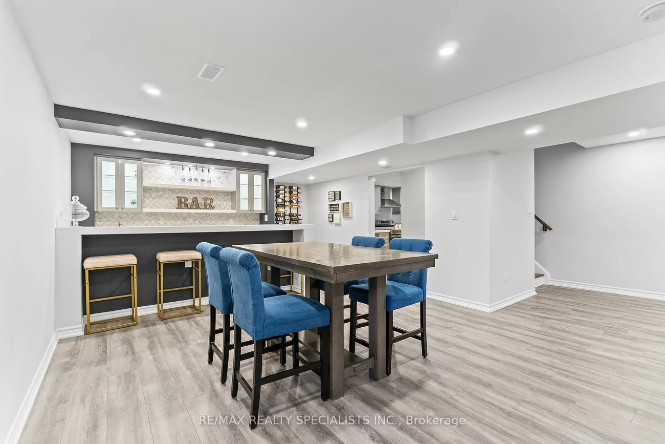 21, Lauderhill, Vales of Castlemore North, Brampton