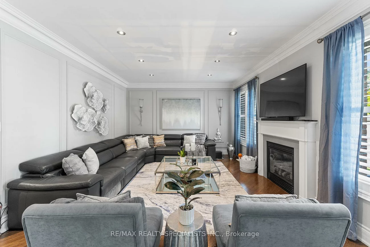 21, Lauderhill, Vales of Castlemore North, Brampton