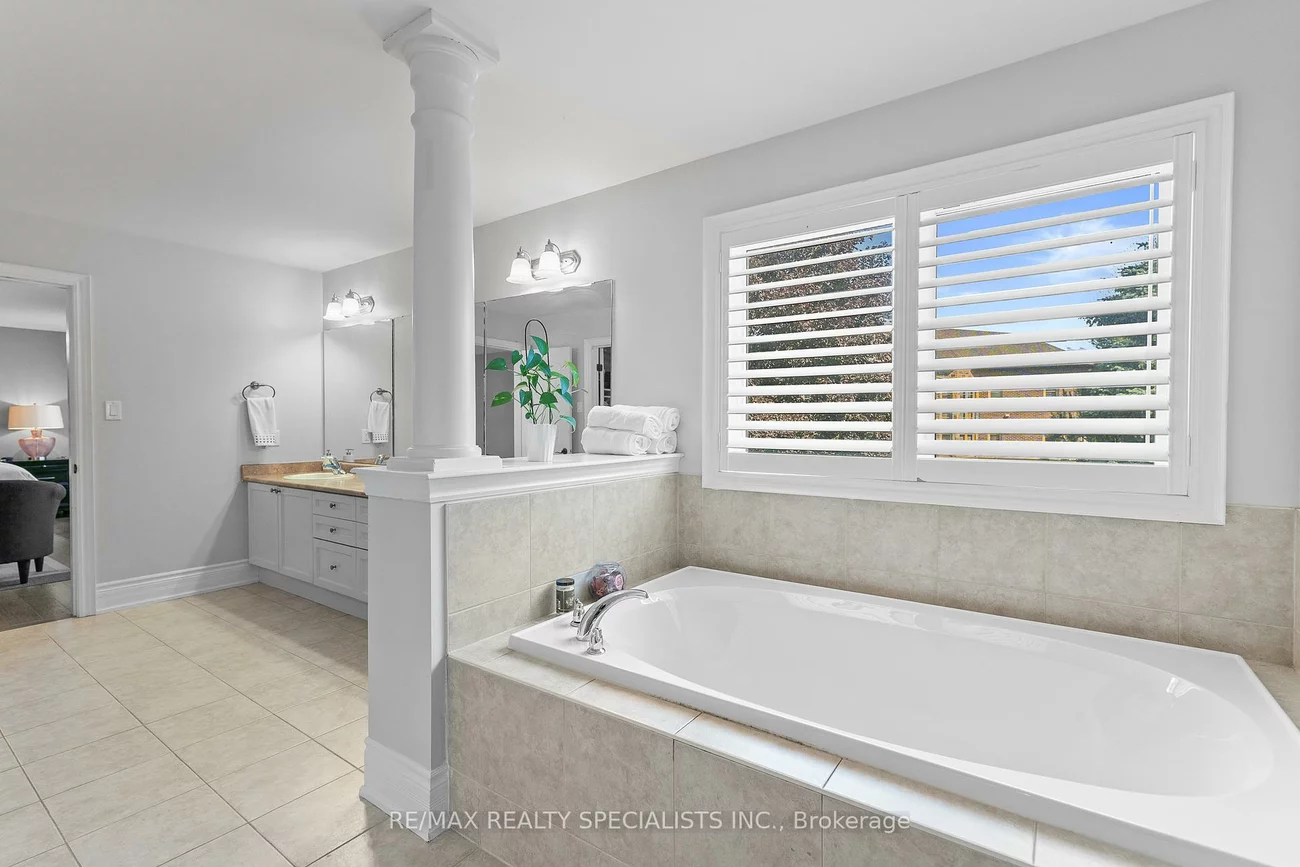 21, Lauderhill, Vales of Castlemore North, Brampton