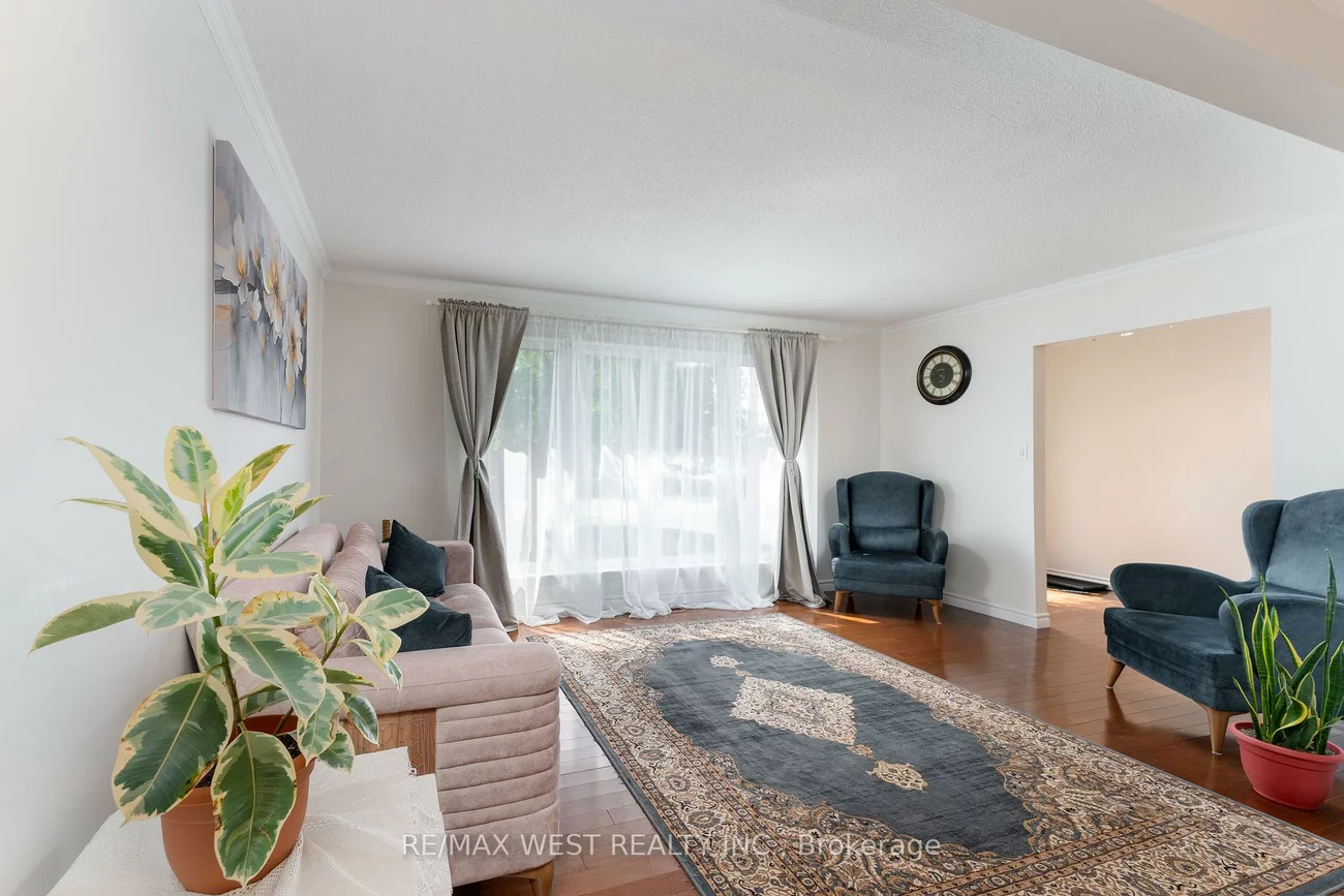 44, Fidelia, Southgate, Brampton