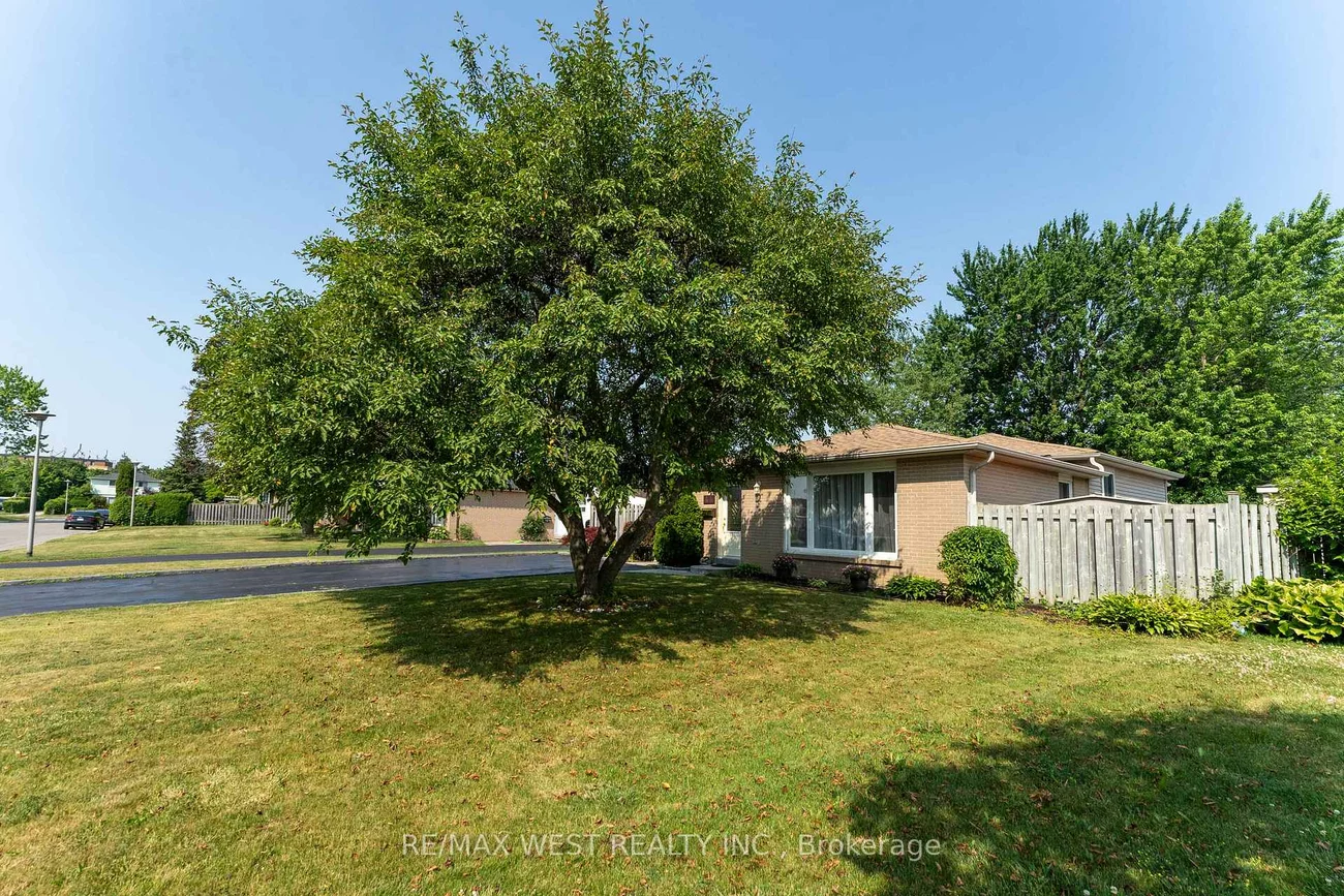 44, Fidelia, Southgate, Brampton