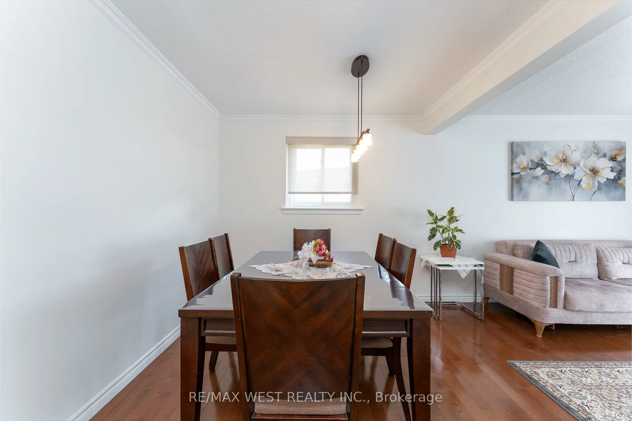 44, Fidelia, Southgate, Brampton