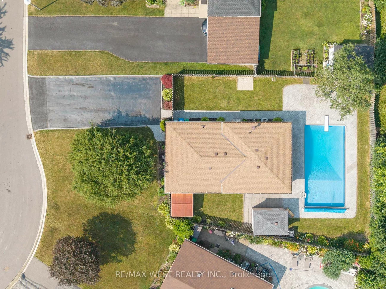 44, Fidelia, Southgate, Brampton