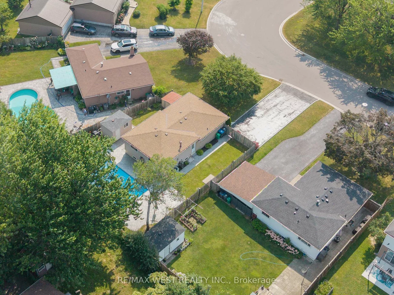44, Fidelia, Southgate, Brampton