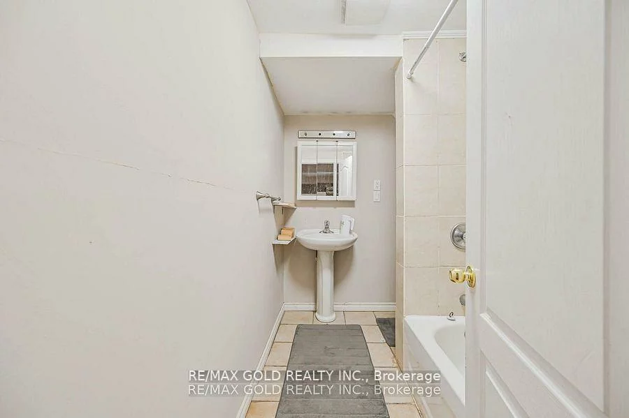 11, Caversham, Sandringham-Wellington, Brampton