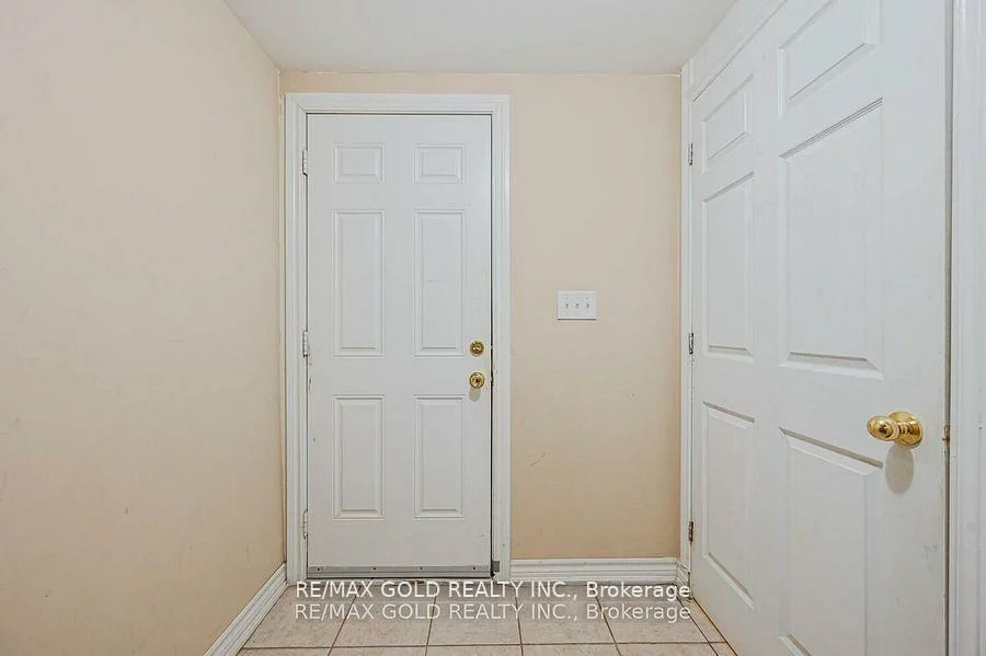 11, Caversham, Sandringham-Wellington, Brampton