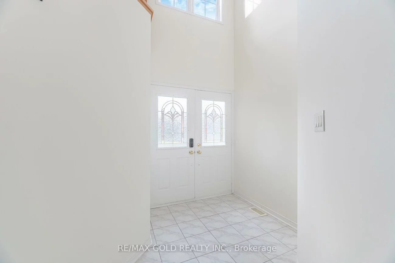 32, Hollybush, Sandringham-Wellington, Brampton
