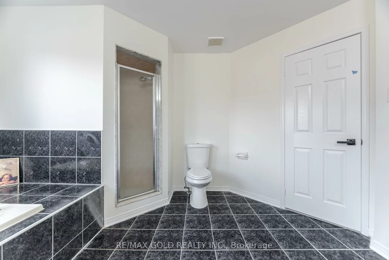 32, Hollybush, Sandringham-Wellington, Brampton