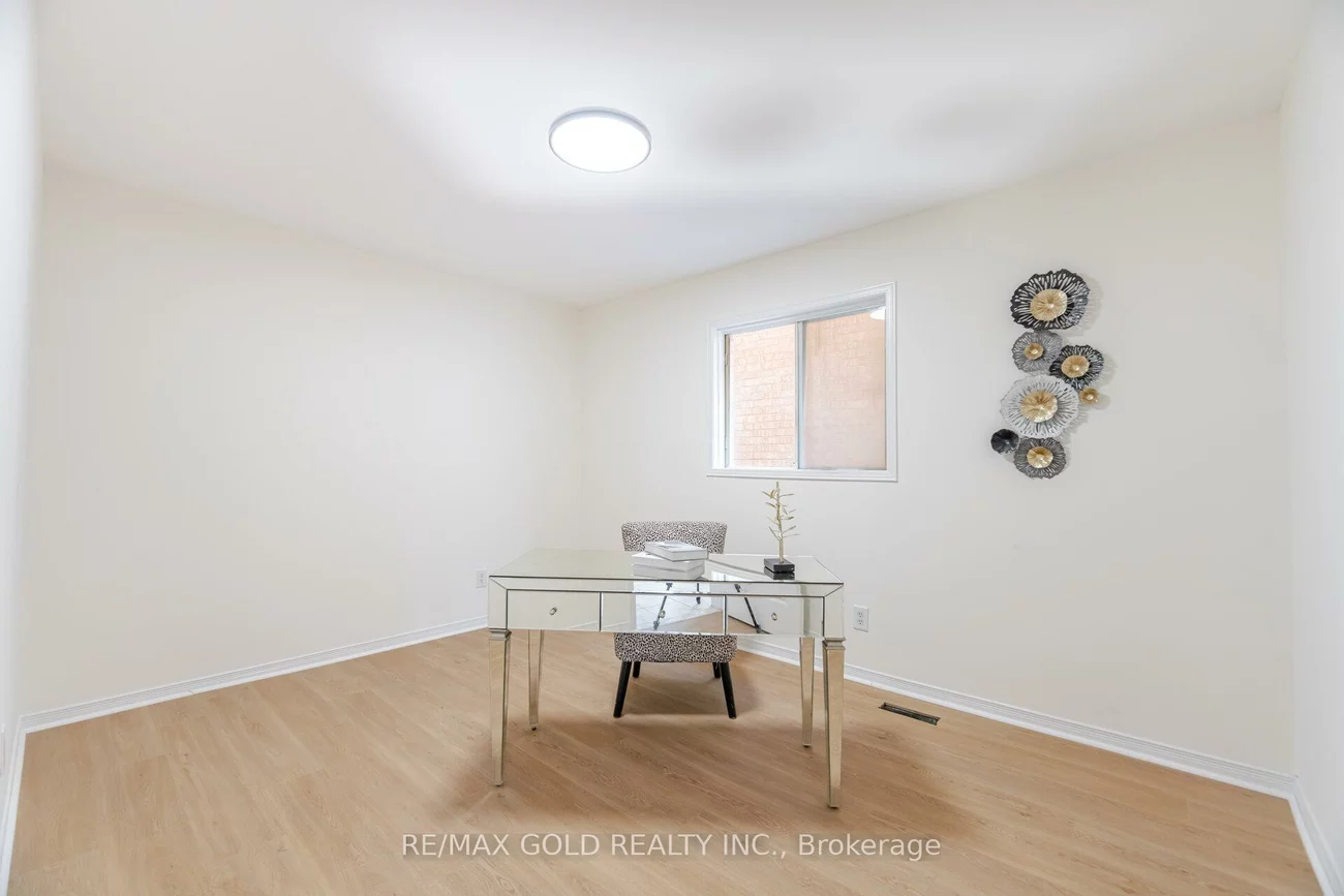 32, Hollybush, Sandringham-Wellington, Brampton
