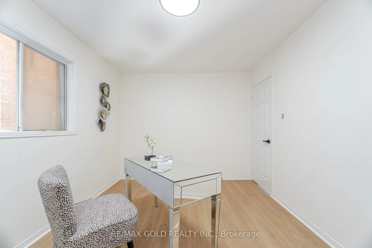 32, Hollybush, Sandringham-Wellington, Brampton
