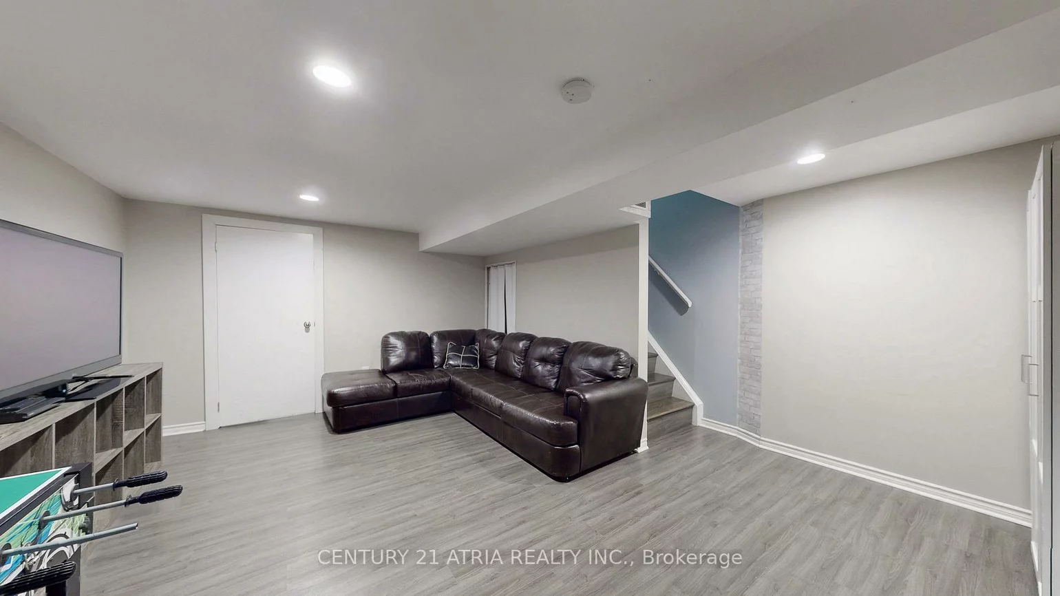 120, Corby, Brampton South, Brampton