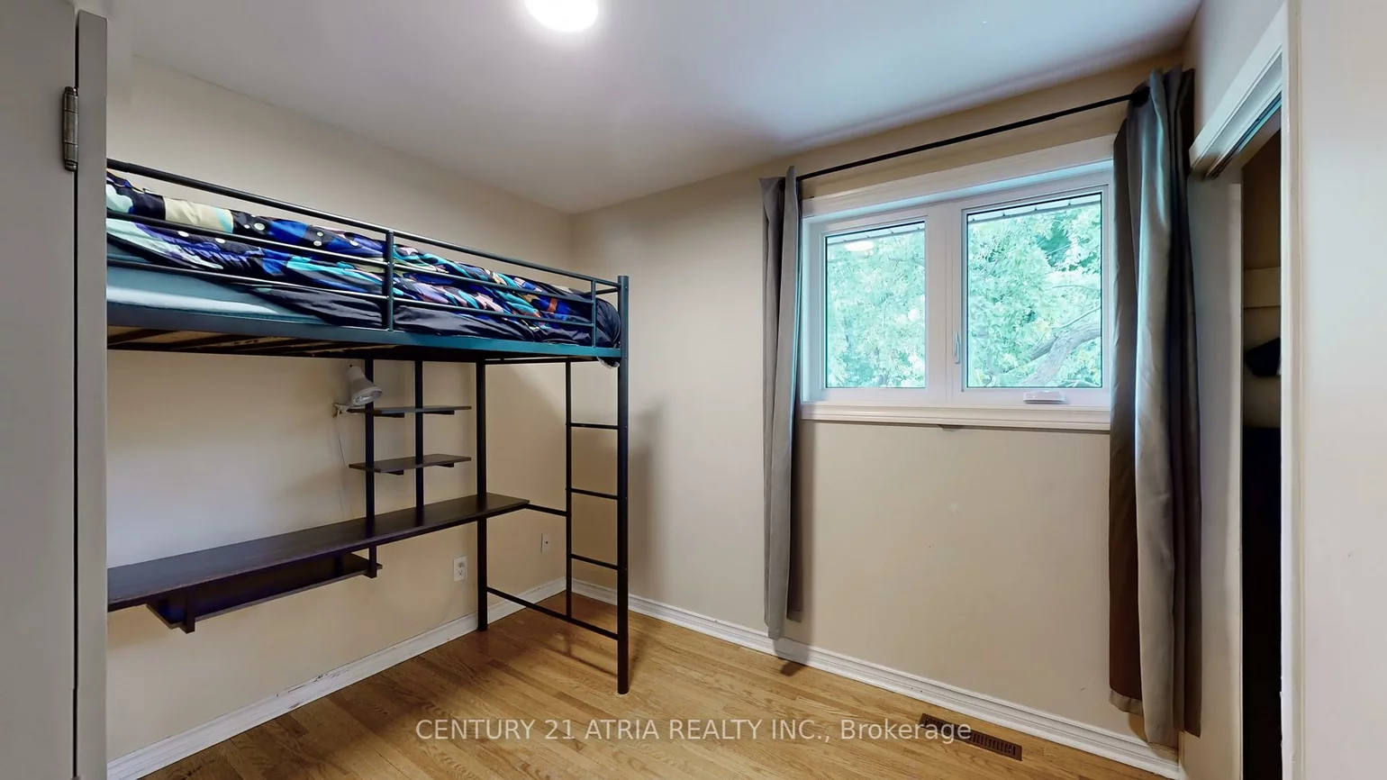 120, Corby, Brampton South, Brampton