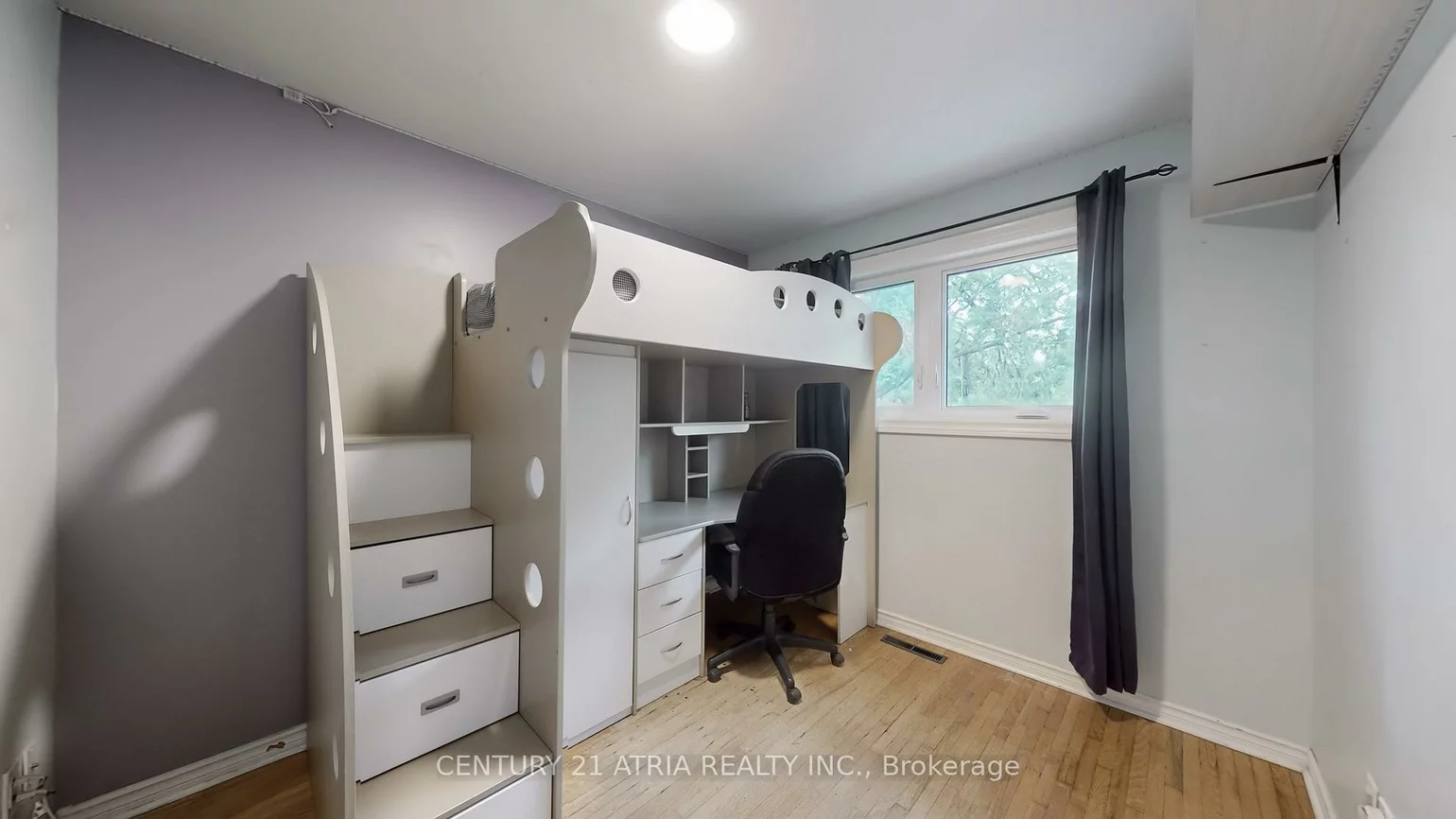 120, Corby, Brampton South, Brampton