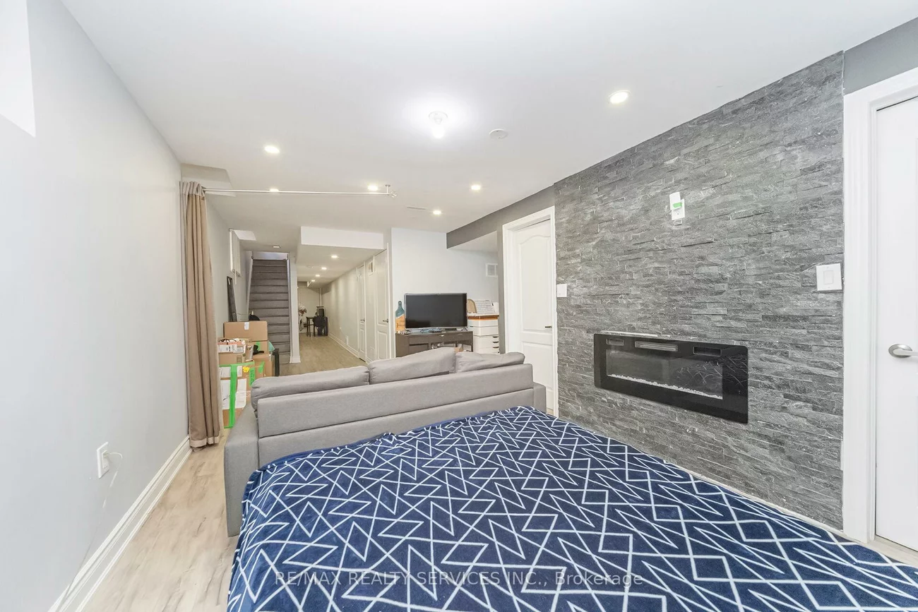 82, Evanwood, Credit Valley, Brampton