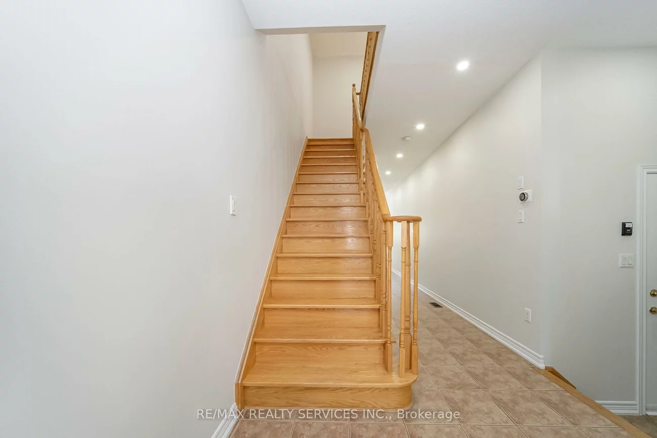 82, Evanwood, Credit Valley, Brampton