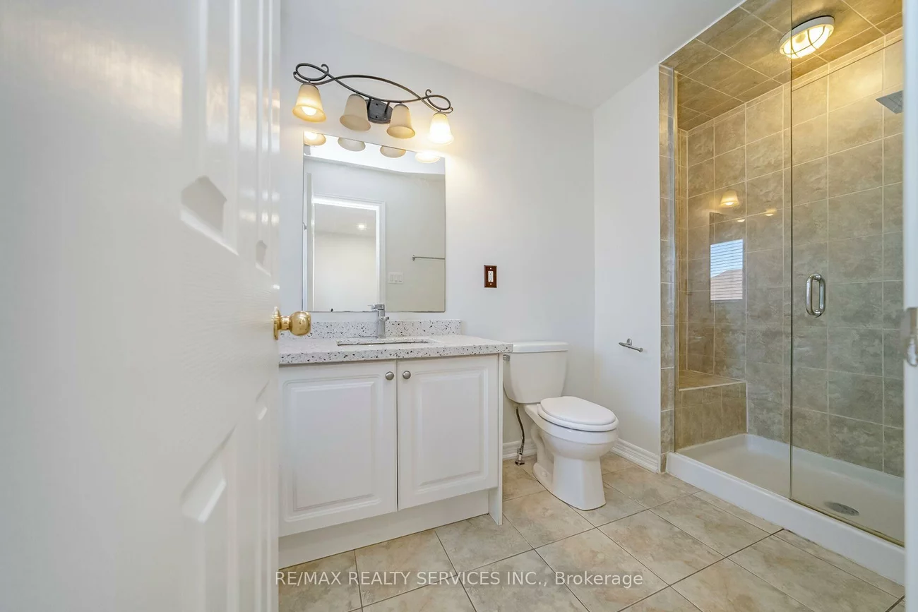 82, Evanwood, Credit Valley, Brampton