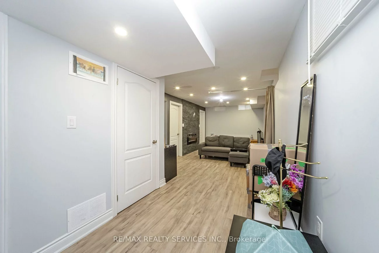 82, Evanwood, Credit Valley, Brampton